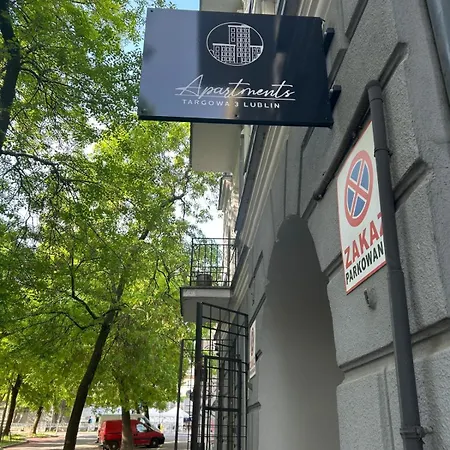 Апартаменти Targowa L10 *