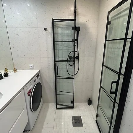 Targowa L10 *